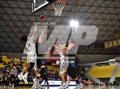 Thumbnail 1 in Windward vs. Harvard-Westlake (CIF SS Open DIV Final) photogallery.