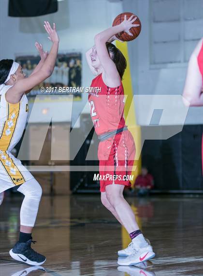 Thumbnail 1 in Jamesville-DeWitt @ Cardinal O'Hara photogallery.