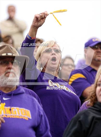 Thumbnail 3 in Alcoa vs. Covington (TSSAA Division I Class 3A Final)  photogallery.