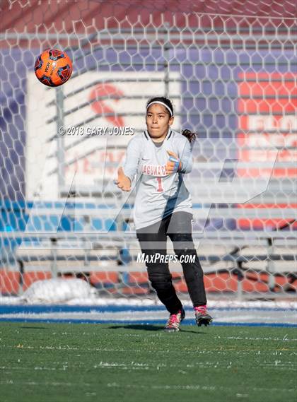 Thumbnail 2 in Whitney vs. Laguna Creek (Rocklin Invitational) photogallery.