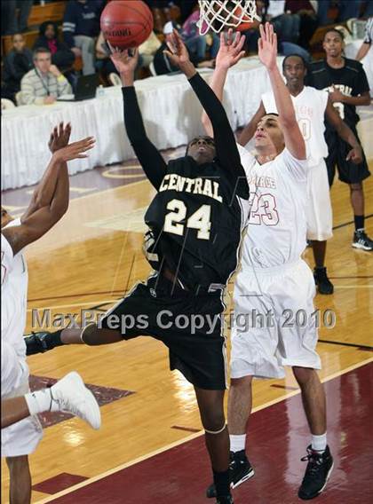Thumbnail 1 in Commerce vs. Central (Hoophall Classic) photogallery.