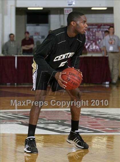 Thumbnail 3 in Commerce vs. Central (Hoophall Classic) photogallery.
