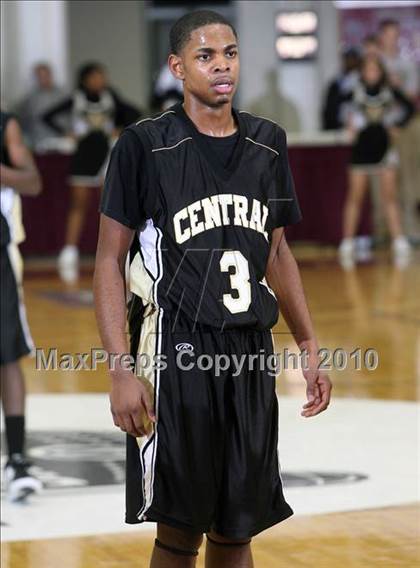 Thumbnail 1 in Commerce vs. Central (Hoophall Classic) photogallery.