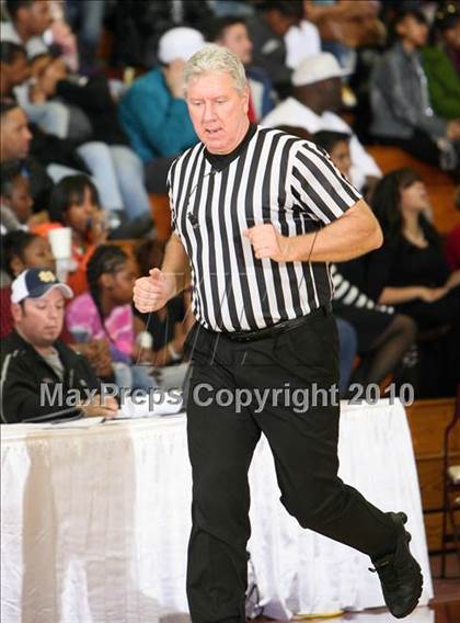Thumbnail 3 in Commerce vs. Central (Hoophall Classic) photogallery.