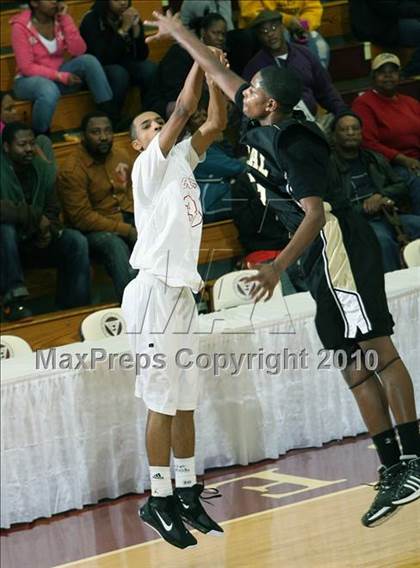 Thumbnail 3 in Commerce vs. Central (Hoophall Classic) photogallery.