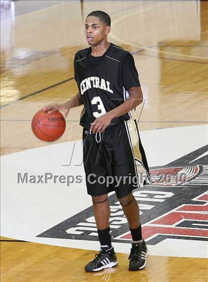 Thumbnail 3 in Commerce vs. Central (Hoophall Classic) photogallery.