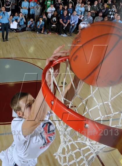 Thumbnail 2 in 2013 MaxPreps Holiday Classic Slam Dunk Contest photogallery.