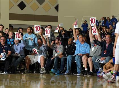 Thumbnail 1 in 2013 MaxPreps Holiday Classic Slam Dunk Contest photogallery.