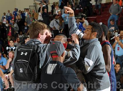 Thumbnail 3 in 2013 MaxPreps Holiday Classic Slam Dunk Contest photogallery.