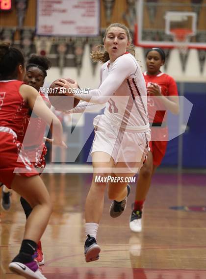 Thumbnail 3 in Saint Mary's @ Campolindo (CIF D3 NCS Regional Final) photogallery.