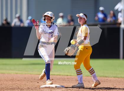 Thumbnail 3 in Hernando vs. Ocean Springs (MHSAA Class 7A Final) photogallery.