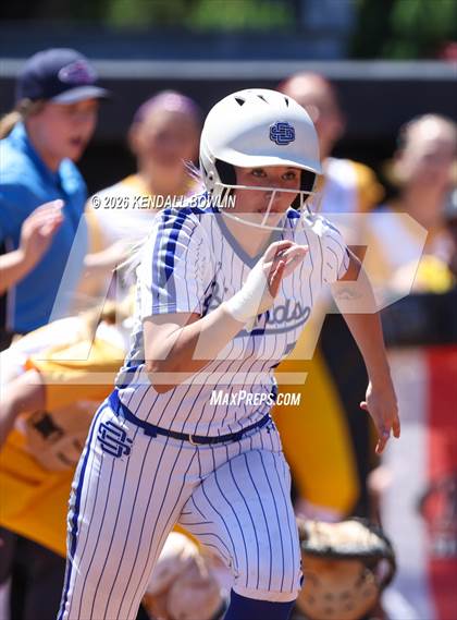 Thumbnail 3 in Hernando vs. Ocean Springs (MHSAA Class 7A Final) photogallery.