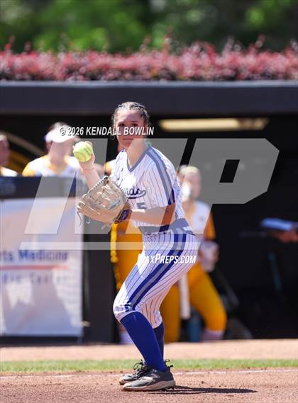 Thumbnail 1 in Hernando vs. Ocean Springs (MHSAA Class 7A Final) photogallery.