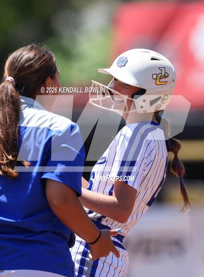 Thumbnail 2 in Hernando vs. Ocean Springs (MHSAA Class 7A Final) photogallery.