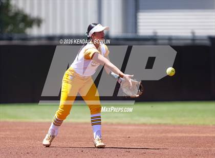 Thumbnail 3 in Hernando vs. Ocean Springs (MHSAA Class 7A Final) photogallery.