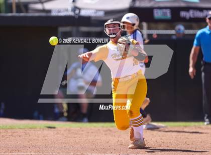 Thumbnail 2 in Hernando vs. Ocean Springs (MHSAA Class 7A Final) photogallery.