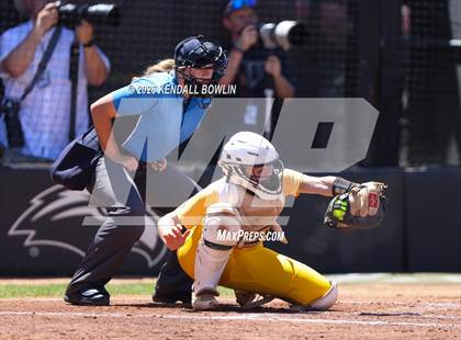 Thumbnail 3 in Hernando vs. Ocean Springs (MHSAA Class 7A Final) photogallery.