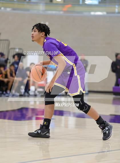 Thumbnail 2 in Durango vs. Oak Cliff Faith Family Academy (Utah Holiday Hoopfest) photogallery.