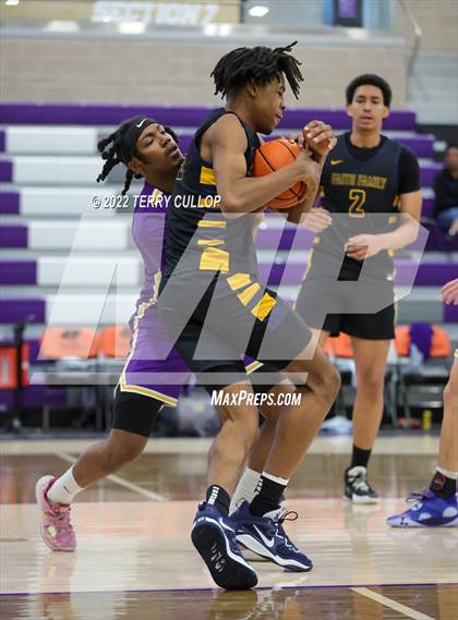 Thumbnail 2 in Durango vs. Oak Cliff Faith Family Academy (Utah Holiday Hoopfest) photogallery.