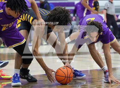 Thumbnail 2 in Durango vs. Oak Cliff Faith Family Academy (Utah Holiday Hoopfest) photogallery.