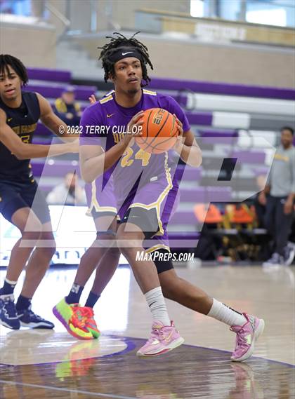 Thumbnail 2 in Durango vs. Oak Cliff Faith Family Academy (Utah Holiday Hoopfest) photogallery.