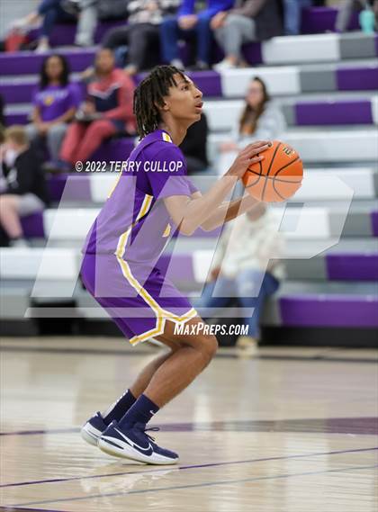 Thumbnail 1 in Durango vs. Oak Cliff Faith Family Academy (Utah Holiday Hoopfest) photogallery.