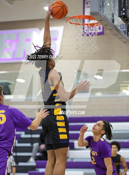 Thumbnail 1 in Durango vs. Oak Cliff Faith Family Academy (Utah Holiday Hoopfest) photogallery.