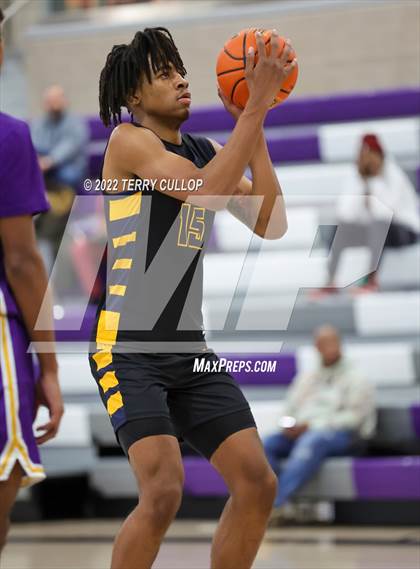 Thumbnail 3 in Durango vs. Oak Cliff Faith Family Academy (Utah Holiday Hoopfest) photogallery.