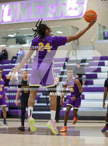 Thumbnail 2 in Durango vs. Oak Cliff Faith Family Academy (Utah Holiday Hoopfest) photogallery.