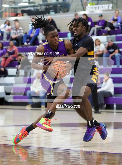 Thumbnail 2 in Durango vs. Oak Cliff Faith Family Academy (Utah Holiday Hoopfest) photogallery.