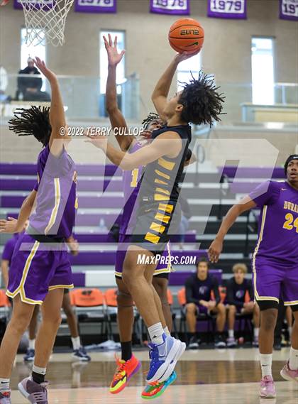 Thumbnail 2 in Durango vs. Oak Cliff Faith Family Academy (Utah Holiday Hoopfest) photogallery.