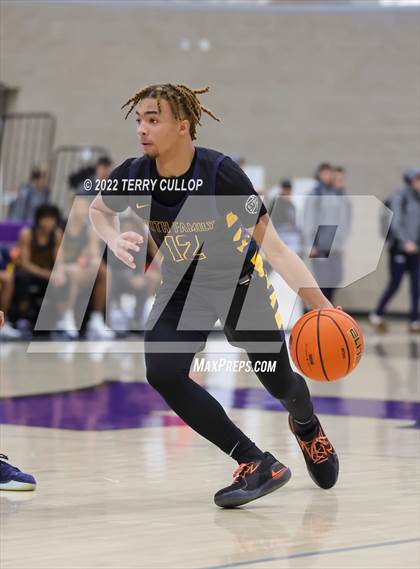 Thumbnail 3 in Durango vs. Oak Cliff Faith Family Academy (Utah Holiday Hoopfest) photogallery.