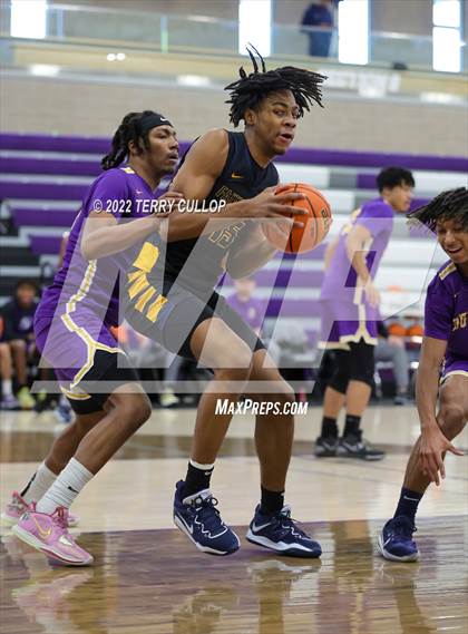 Thumbnail 3 in Durango vs. Oak Cliff Faith Family Academy (Utah Holiday Hoopfest) photogallery.