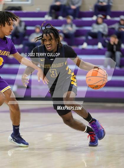 Thumbnail 2 in Durango vs. Oak Cliff Faith Family Academy (Utah Holiday Hoopfest) photogallery.