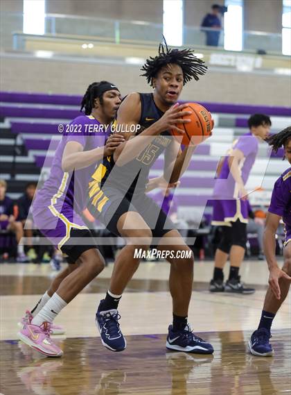 Thumbnail 1 in Durango vs. Oak Cliff Faith Family Academy (Utah Holiday Hoopfest) photogallery.