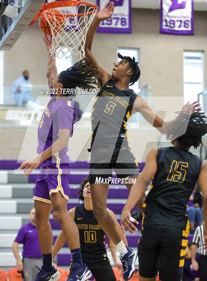 Thumbnail 1 in Durango vs. Oak Cliff Faith Family Academy (Utah Holiday Hoopfest) photogallery.