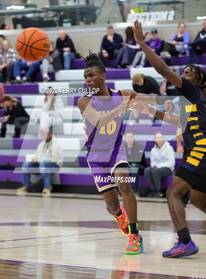 Thumbnail 2 in Durango vs. Oak Cliff Faith Family Academy (Utah Holiday Hoopfest) photogallery.