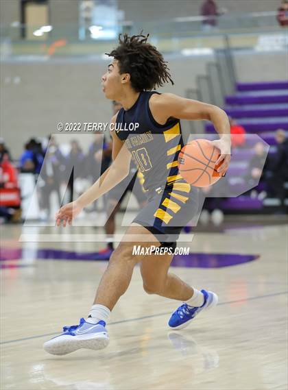 Thumbnail 2 in Durango vs. Oak Cliff Faith Family Academy (Utah Holiday Hoopfest) photogallery.
