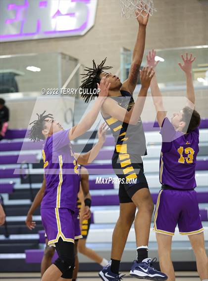 Thumbnail 2 in Durango vs. Oak Cliff Faith Family Academy (Utah Holiday Hoopfest) photogallery.