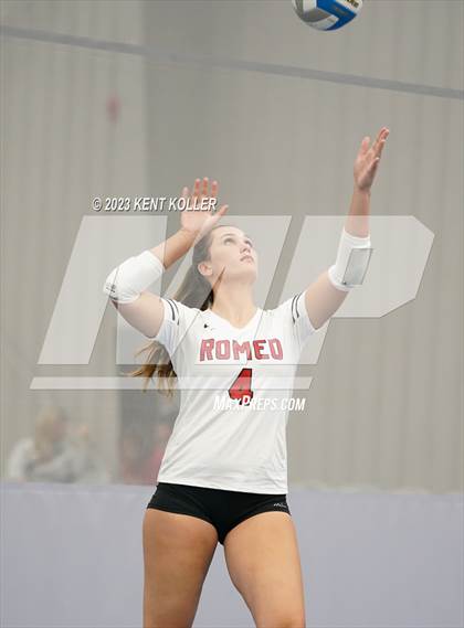 Thumbnail 2 in Lakeland vs. Romeo photogallery.
