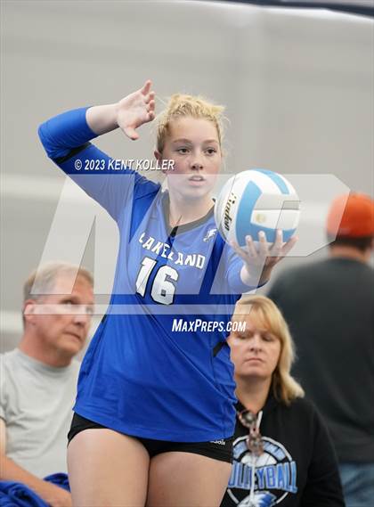 Thumbnail 2 in Lakeland vs. Romeo photogallery.