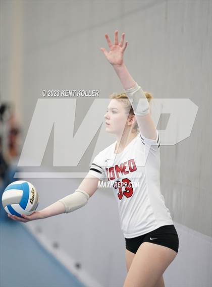 Thumbnail 3 in Lakeland vs. Romeo photogallery.