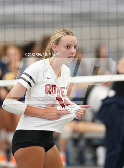 Thumbnail 2 in Lakeland vs. Romeo photogallery.
