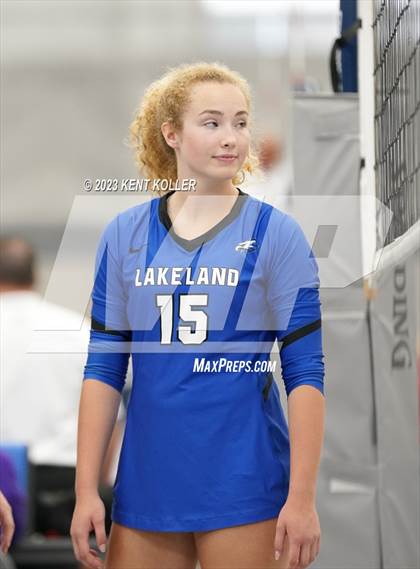 Thumbnail 3 in Lakeland vs. Romeo photogallery.