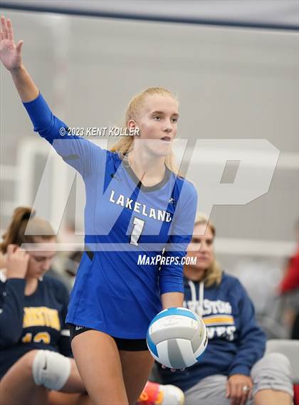 Thumbnail 3 in Lakeland vs. Romeo photogallery.