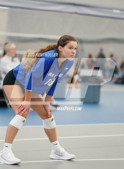 Thumbnail 2 in Lakeland vs. Romeo photogallery.
