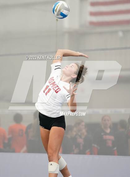 Thumbnail 3 in Lakeland vs. Romeo photogallery.