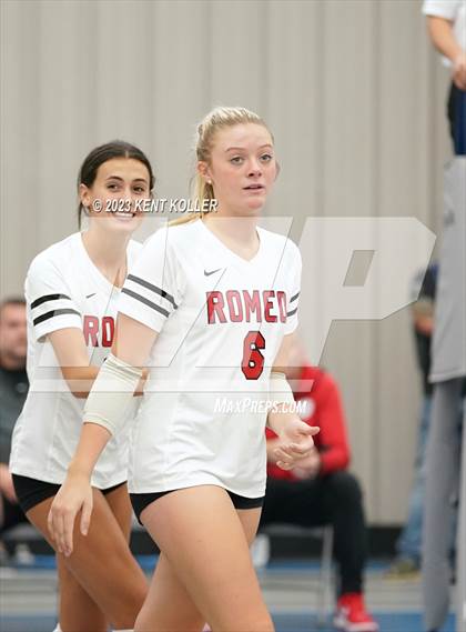 Thumbnail 3 in Lakeland vs. Romeo photogallery.