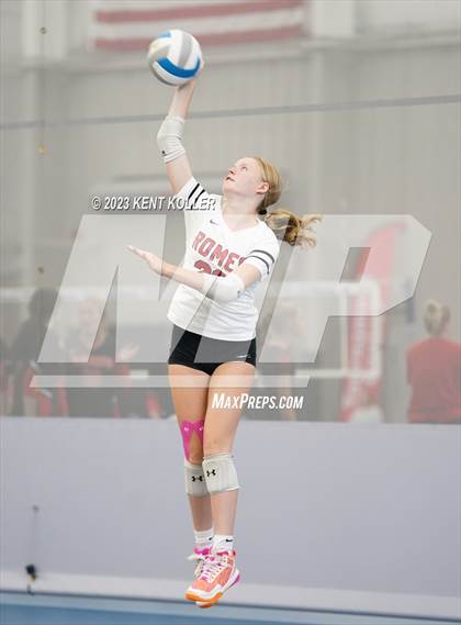 Thumbnail 3 in Lakeland vs. Romeo photogallery.