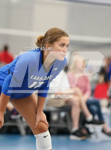 Thumbnail 3 in Lakeland vs. Romeo photogallery.